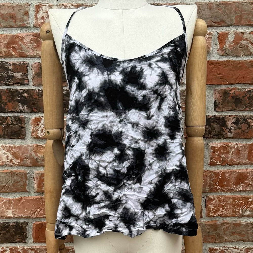 Black & white tie dyed backless juniors tank top / JR XL / Excellent condition